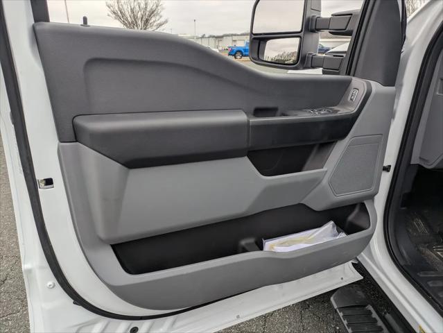 2025 Ford 600 XL