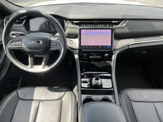 2025 Jeep Grand Cherokee Limited 4x4 2025 Jeep Grand Cherokee Limited 4x4