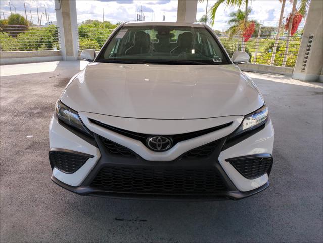 2023 Toyota Camry SE Nightshade Edition Hybrid