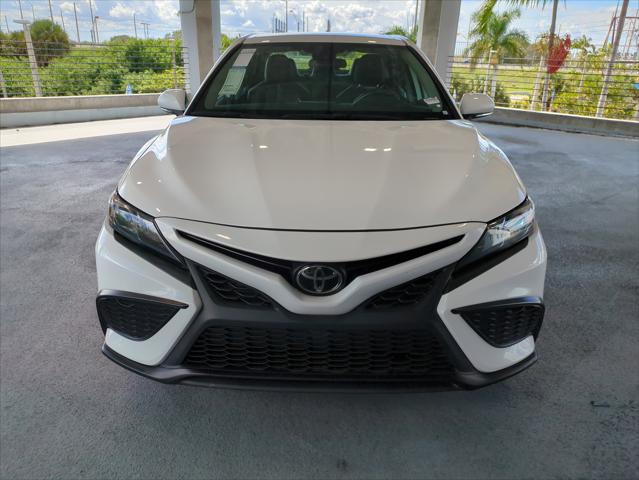 2023 Toyota Camry SE Nightshade Edition Hybrid