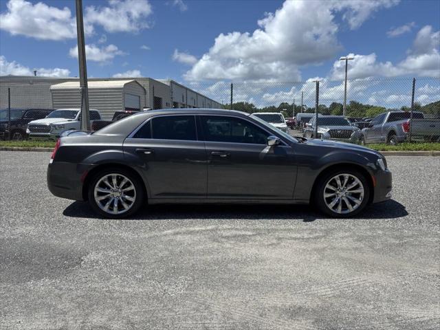 2019 Chrysler 300 Touring