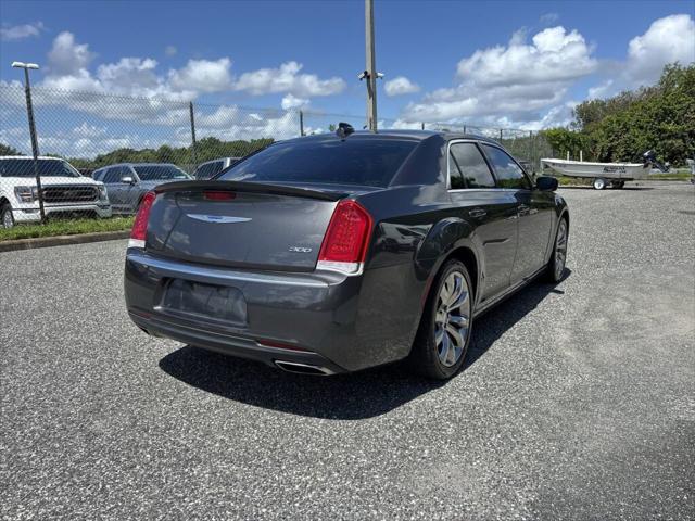 2019 Chrysler 300 Touring