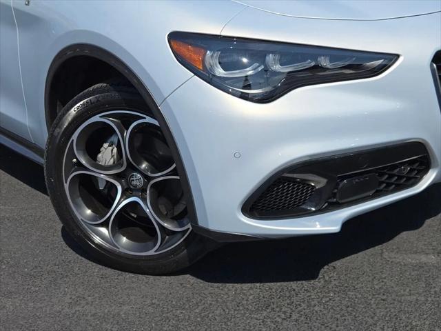 2024 Alfa Romeo Stelvio Ti AWD 2024 Alfa Romeo Stelvio Ti AWD
