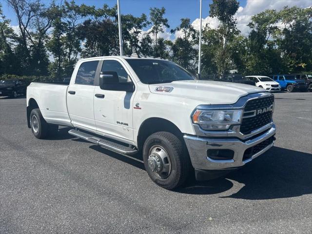 2024 RAM 3500 Big Horn Crew Cab 4x4 8 Box
