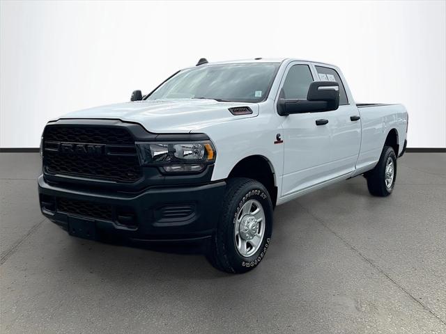 2023 RAM 2500 Tradesman Crew Cab 4x4 8 Box