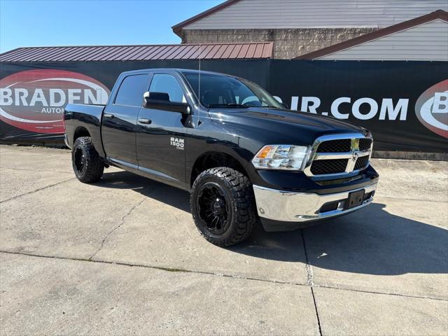 2023 RAM 1500 Classic SLT Crew Cab 4x4 57 Box 2023 RAM 1500 Classic SLT Crew Cab 4x4 57 Box