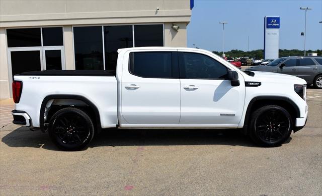 2022 GMC Sierra 1500 4WD Crew Cab Short Box Elevation with 3SB