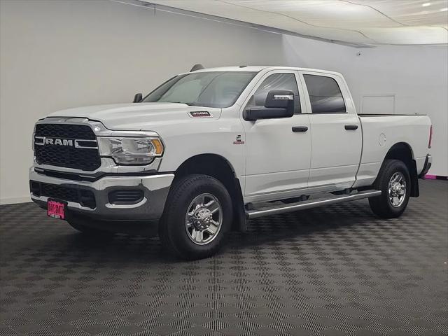 2024 RAM 3500 Tradesman Crew Cab 4x4 64 Box 2024 RAM 3500 Tradesman Crew Cab 4x4 64 Box