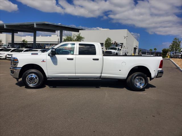 2026 RAM Ram 3500 RAM 3500 TRADESMAN CREW CAB 4X4 8 BOX