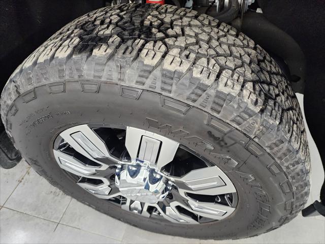 2024 GMC Sierra 2500HD 4WD Crew Cab Standard Bed Denali