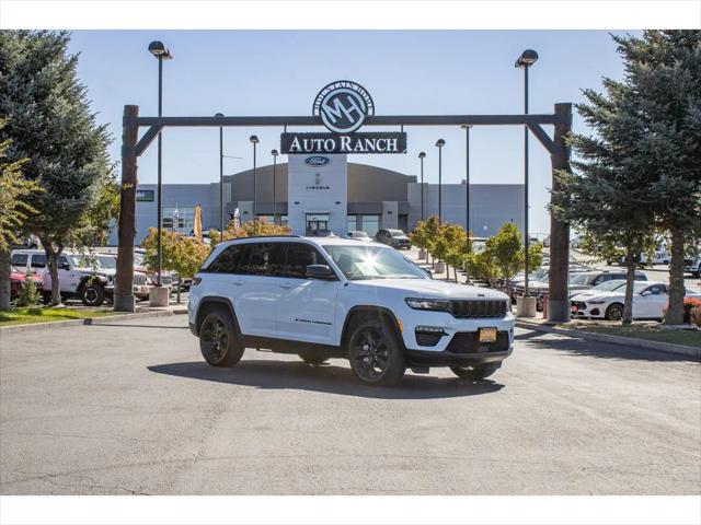 2023 Jeep Grand Cherokee Limited 4x4 2023 Jeep Grand Cherokee Limited 4x4