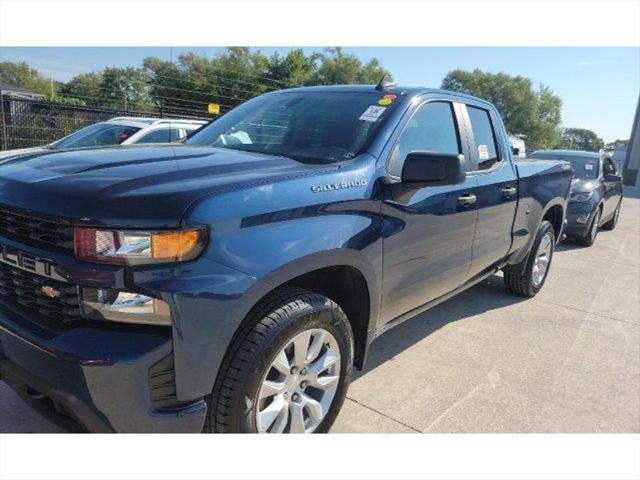 2020 Chevrolet Silverado 1500 4WD Double Cab Standard Bed Custom