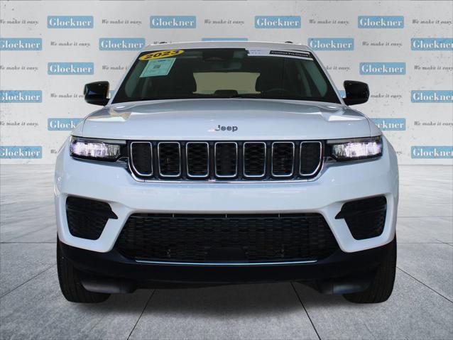 2023 Jeep Grand Cherokee Laredo 4x4