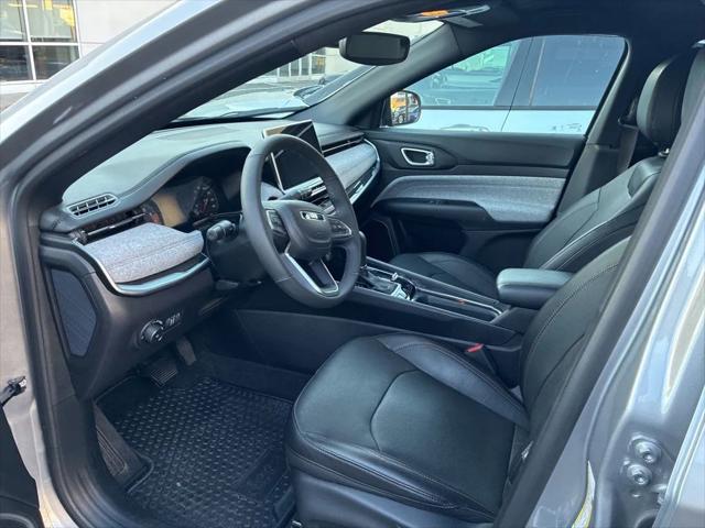 2023 Jeep Compass Latitude Lux FWD