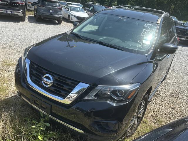 2019 Nissan Pathfinder S
