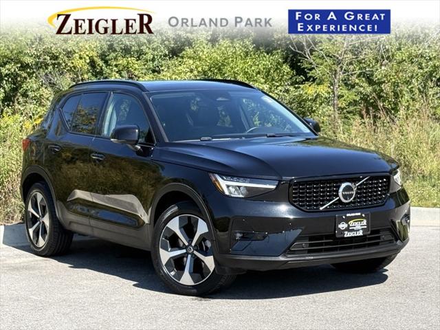 2024 Volvo XC40 B5 Plus Dark Theme 2024 Volvo XC40 B5 Plus Dark Theme