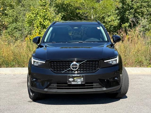2024 Volvo XC40 B5 Plus Dark Theme 2024 Volvo XC40 B5 Plus Dark Theme