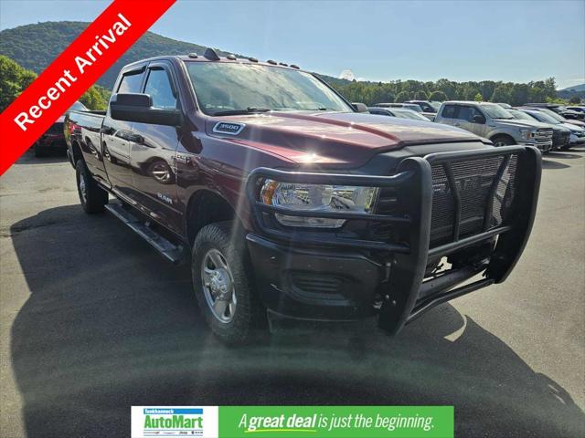 2022 RAM 3500 Tradesman Crew Cab 4x4 8 Box