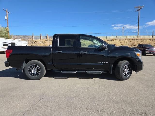 2022 Nissan TITAN Crew Cab SV 4x4 2022 Nissan TITAN Crew Cab SV 4x4