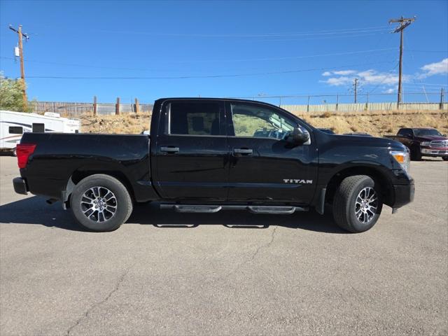 2022 Nissan TITAN Crew Cab SV 4x4 2022 Nissan TITAN Crew Cab SV 4x4