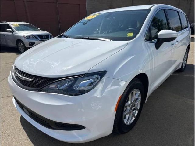 2022 Chrysler Voyager LX for sale in Fresno, CA