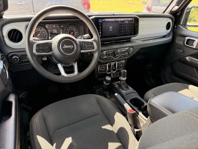 2024 Jeep Wrangler 4-Door Sahara 4x4
