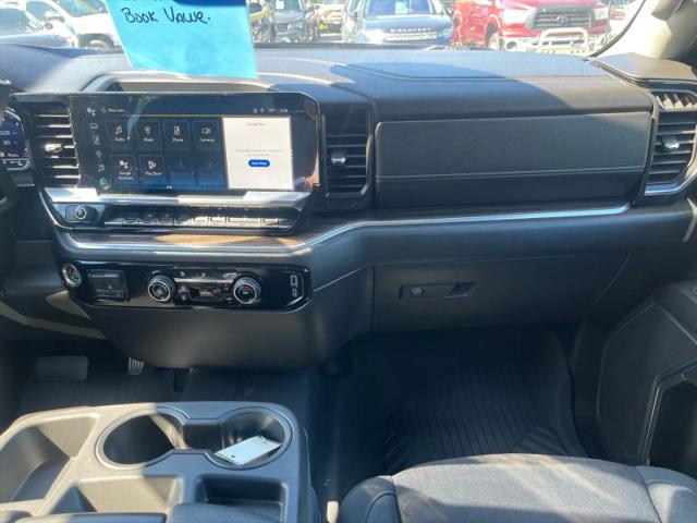 2023 Chevrolet Silverado 1500 4WD Crew Cab Standard Bed LT
