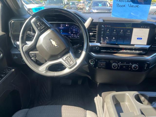 2023 Chevrolet Silverado 1500 4WD Crew Cab Standard Bed LT
