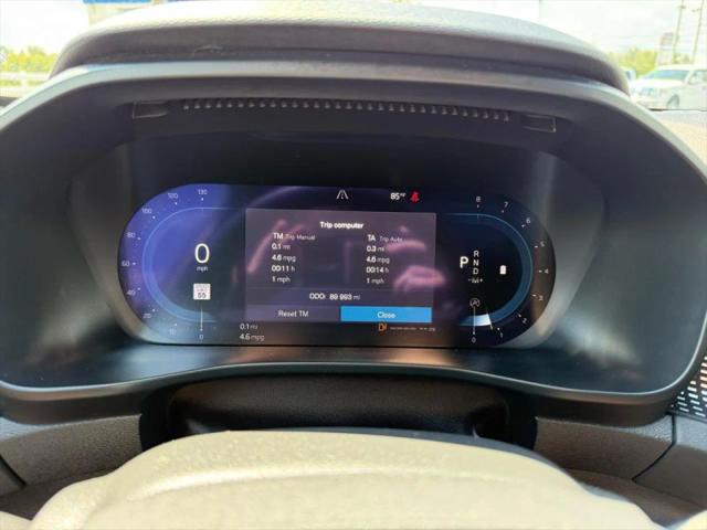2023 Volvo XC40 B5 Plus Dark Theme