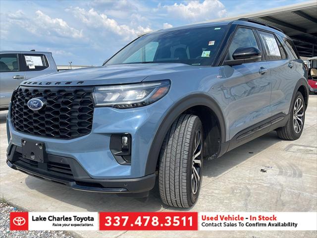 2025 Ford Explorer ST-LINE's photo