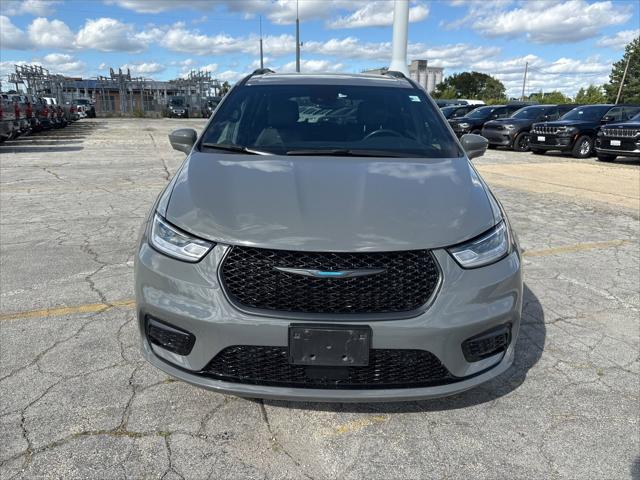 2021 Chrysler Pacifica Hybrid Touring L