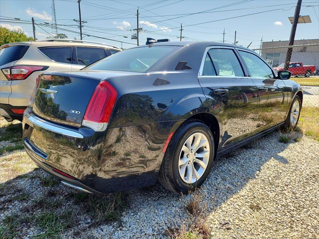 2018 Chrysler 300 Touring