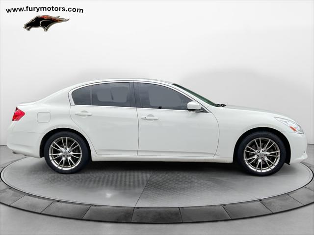 2013 INFINITI G37x X