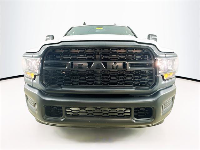2024 RAM 2500 Tradesman Crew Cab 4x4 8 Box 2024 RAM 2500 Tradesman Crew Cab 4x4 8 Box