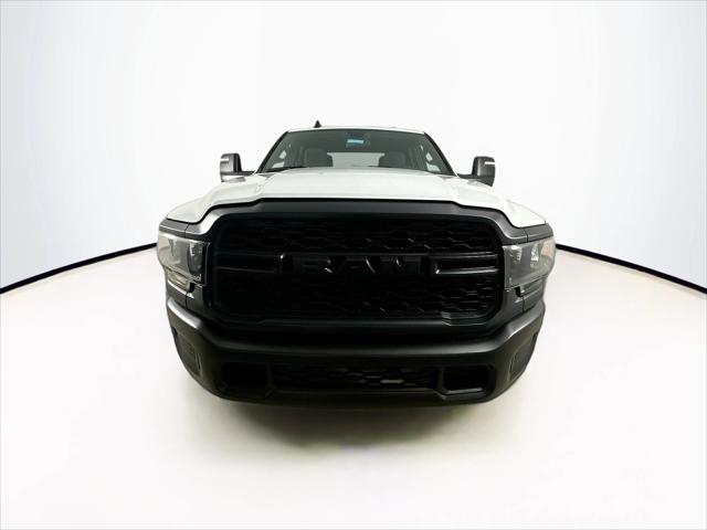 2024 RAM 2500 Tradesman Crew Cab 4x4 8 Box 2024 RAM 2500 Tradesman Crew Cab 4x4 8 Box