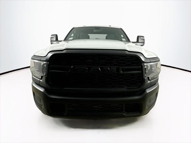 2024 RAM 2500 Tradesman Crew Cab 4x4 8 Box 2024 RAM 2500 Tradesman Crew Cab 4x4 8 Box