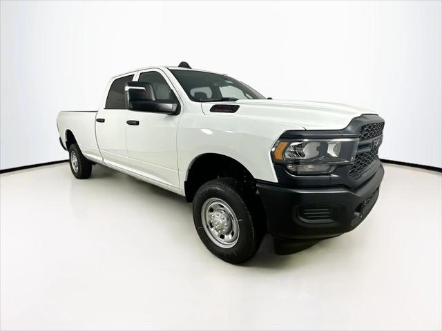2024 RAM 2500 Tradesman Crew Cab 4x4 8 Box