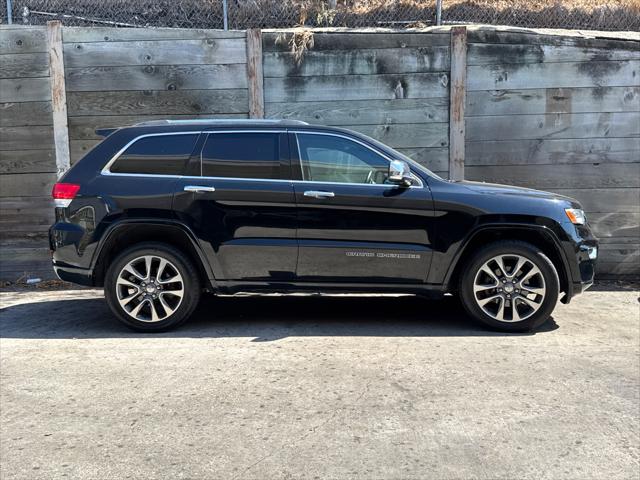 2017 Jeep Grand Cherokee Overland 4x2