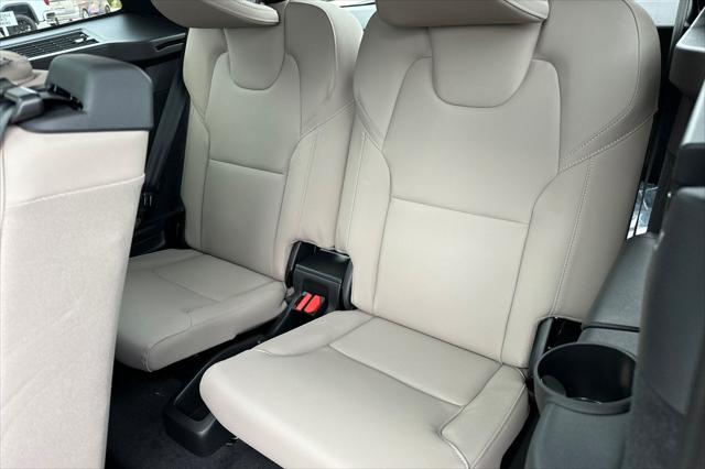 2026 Volvo XC90 Plus, B6 AWD Gas (mild hybrid), Gasoline, Bright, 7 Seats