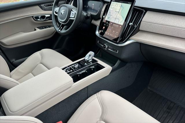 2026 Volvo XC90 Plus, B6 AWD Gas (mild hybrid), Gasoline, Bright, 7 Seats