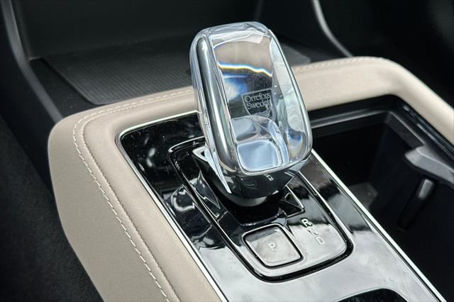 2026 Volvo XC90 Plus, B6 AWD Gas (mild hybrid), Gasoline, Bright, 7 Seats
