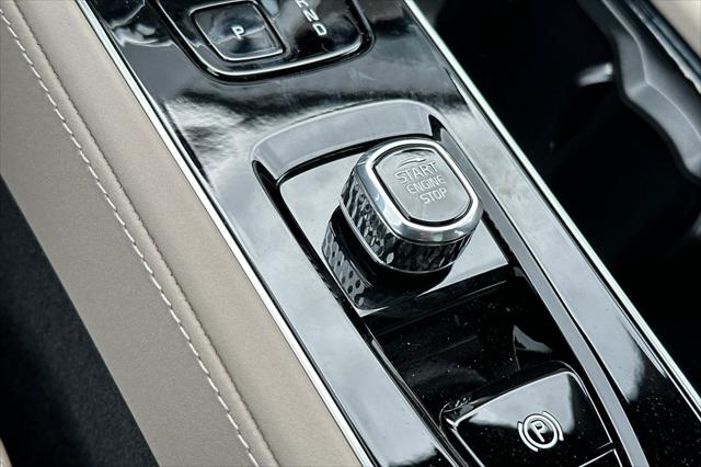2026 Volvo XC90 Plus, B6 AWD Gas (mild hybrid), Gasoline, Bright, 7 Seats