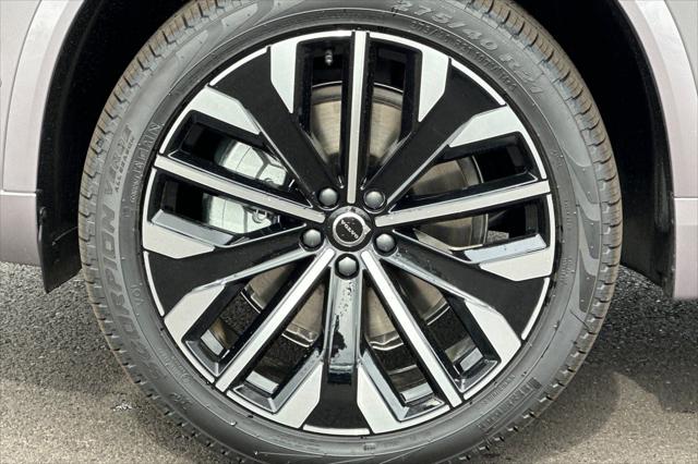 2026 Volvo XC90 Plus, B6 AWD Gas (mild hybrid), Gasoline, Bright, 7 Seats
