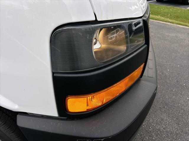 2025 GMC Savana Cargo RWD 2500 Regular Wheelbase Work Van