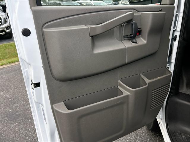2025 GMC Savana Cargo RWD 2500 Regular Wheelbase Work Van