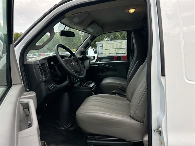 2025 GMC Savana Cargo RWD 2500 Regular Wheelbase Work Van