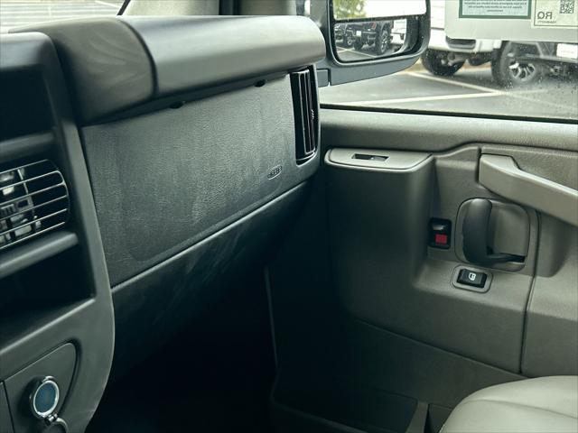 2025 GMC Savana Cargo RWD 2500 Regular Wheelbase Work Van