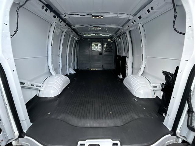 2025 GMC Savana Cargo RWD 2500 Regular Wheelbase Work Van