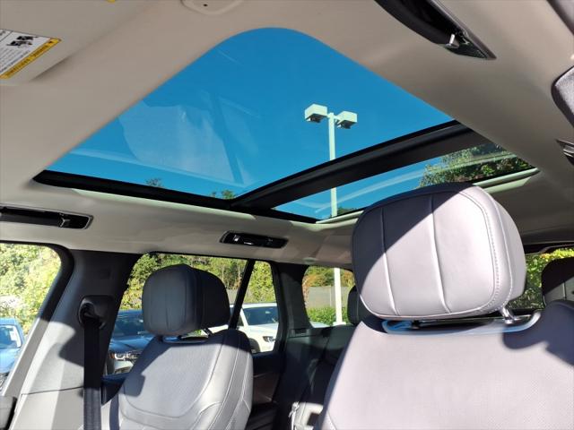 2025 Land Rover Range Rover P530 SE