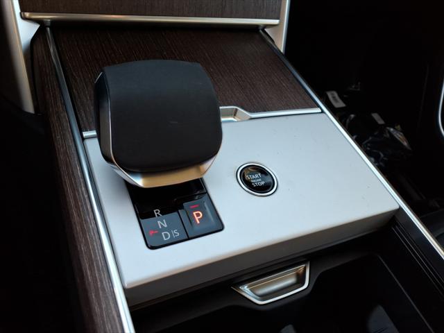 2025 Land Rover Range Rover P530 SE